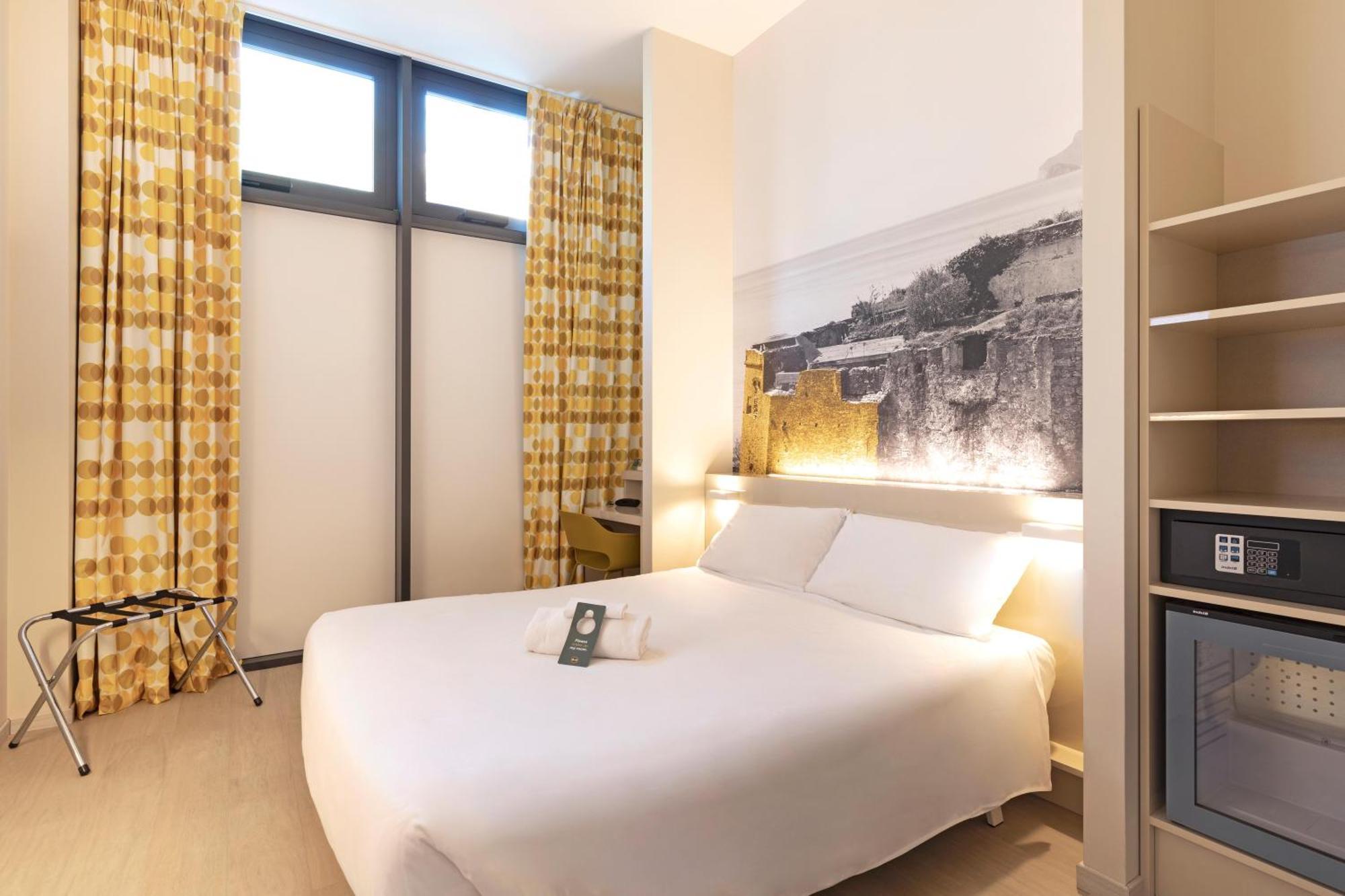 บีแอนด์บี โฮเต็ล มิโร ซาโวนา Hotel ภายนอก รูปภาพ