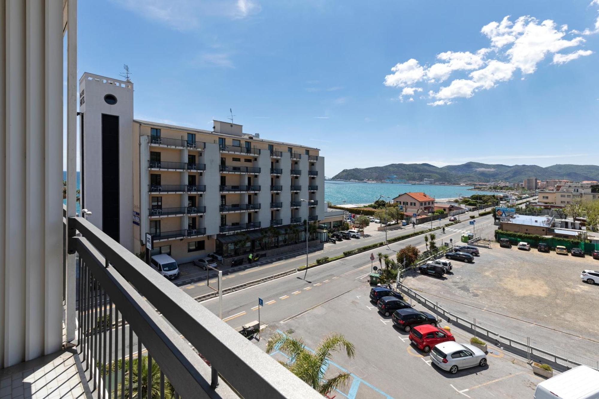 บีแอนด์บี โฮเต็ล มิโร ซาโวนา Hotel ภายนอก รูปภาพ