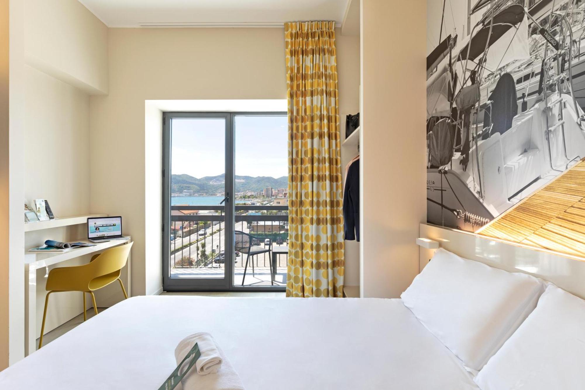 บีแอนด์บี โฮเต็ล มิโร ซาโวนา Hotel ภายนอก รูปภาพ