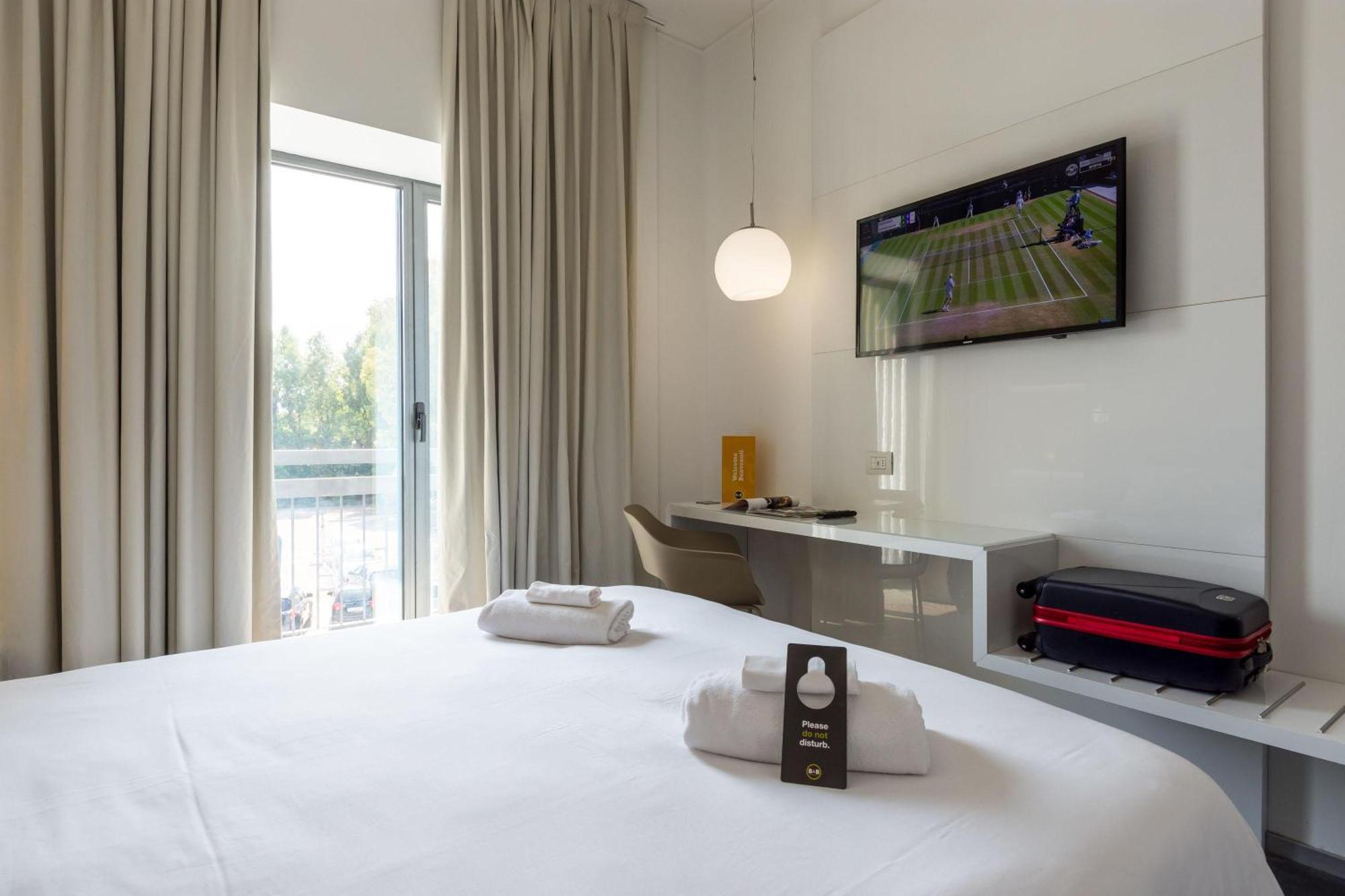 บีแอนด์บี โฮเต็ล มิโร ซาโวนา Hotel ภายนอก รูปภาพ