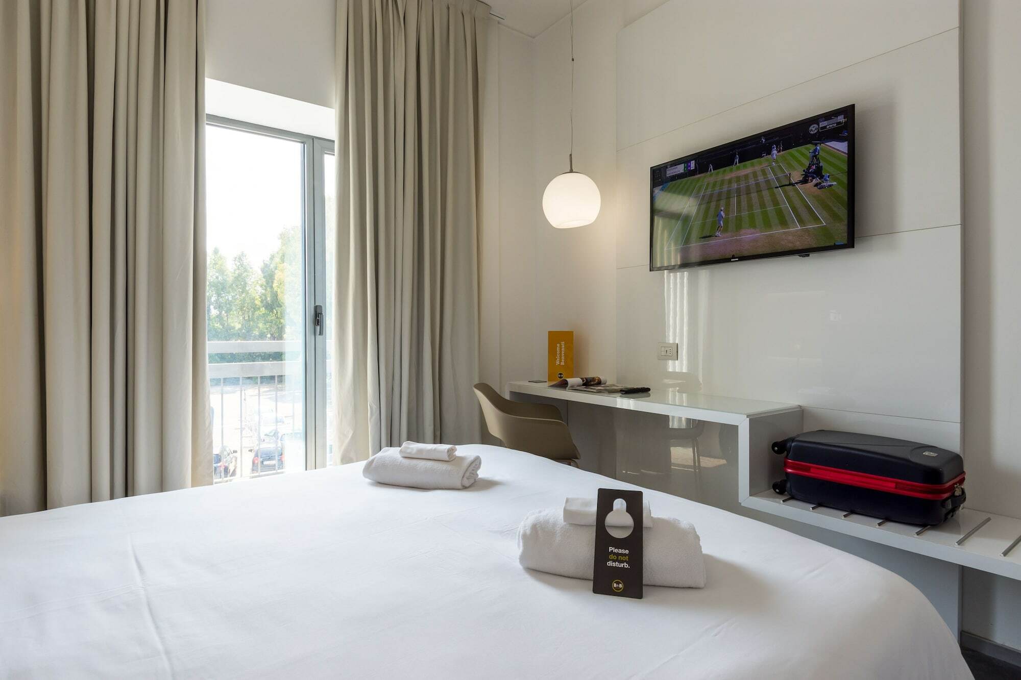 บีแอนด์บี โฮเต็ล มิโร ซาโวนา Hotel ภายนอก รูปภาพ
